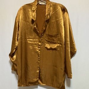 BRAND NEW VICTORIA’S SECRET PAJAMA SHIRT TOP